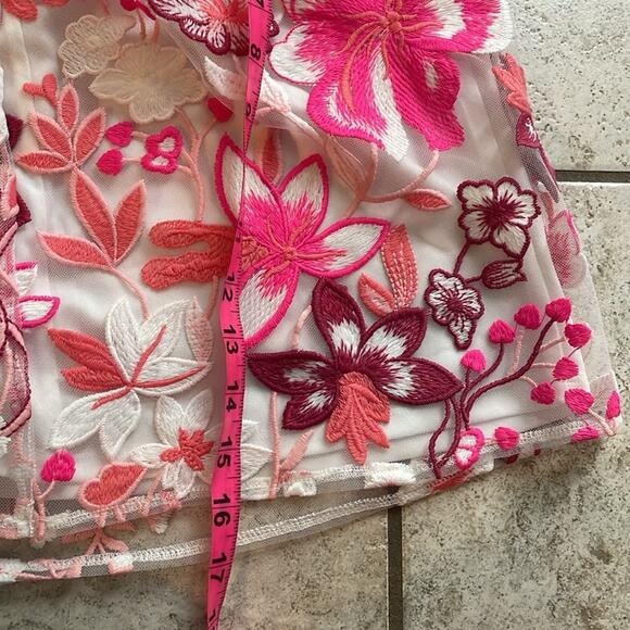 Alexia Admor Embroidered Off the Shoulder Top - Picture 12 of 16